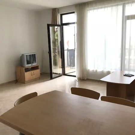 Kambani Nadezhda * Sveti Vlas
