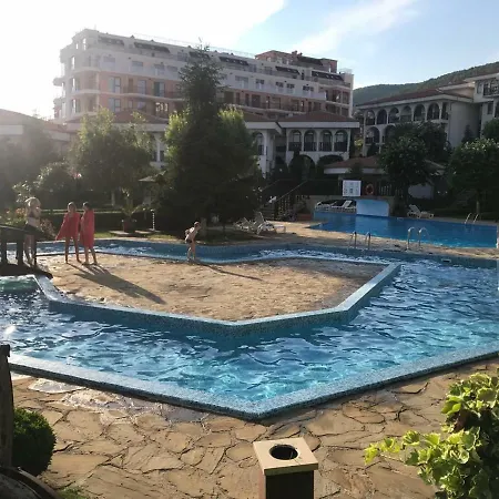 Kambani Nadezhda Apartment