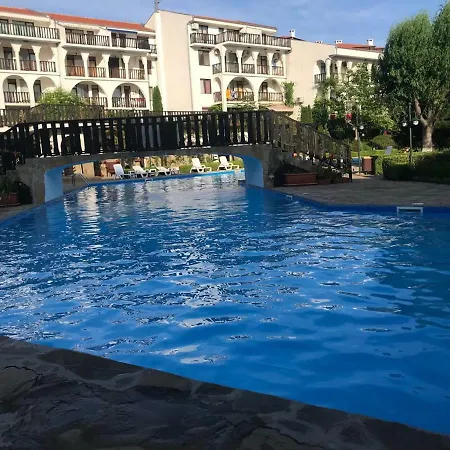 Kambani Nadezhda Apartment *
