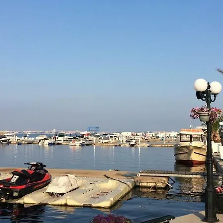 公寓 Kambani Nadezhda 圣弗拉斯
