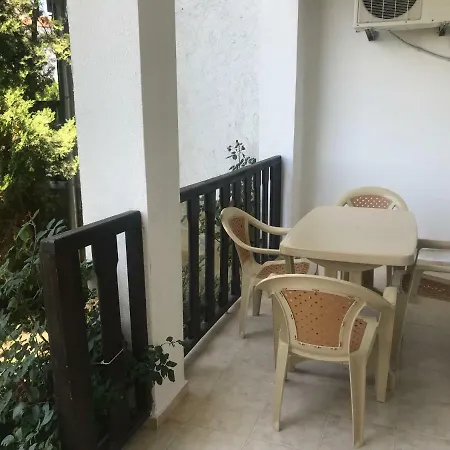 Kambani Nadezhda Apartment Sveti Vlas